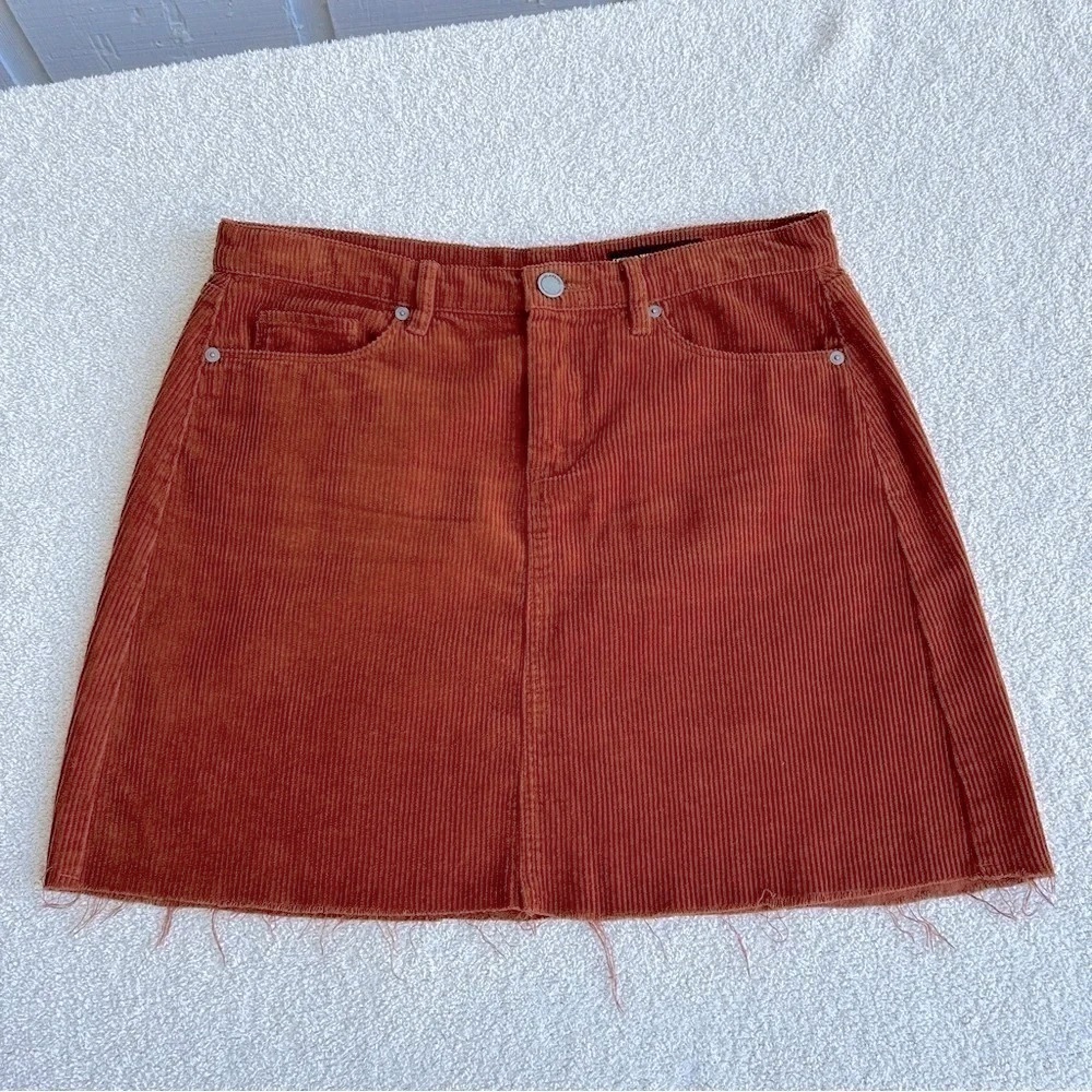 BlankNYC Atlas Rusty Brown Corduroy Cotton Raw Hem Mini Skirt Fall Transition 28